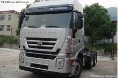 红岩 杰狮重卡 380马力 6X4 牵引车(舒适版轻量化)(CQ4254HTVG324V)